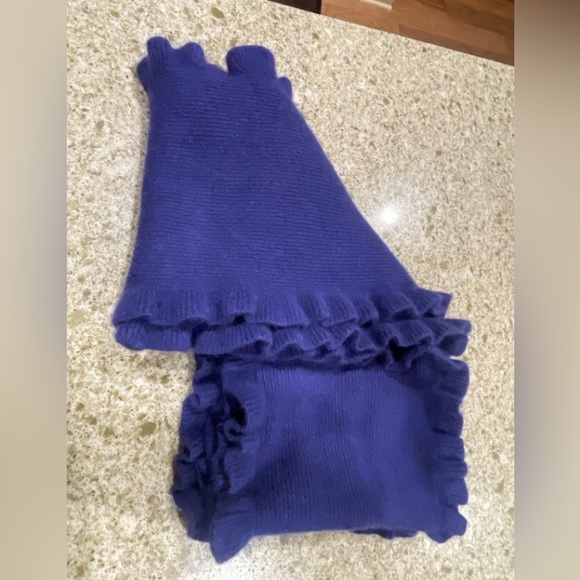 Pure Collection 100% Cashmere Ruffle Edge Scarf – Royal Blue 💙(B41)✨ - Picture 2 of 7